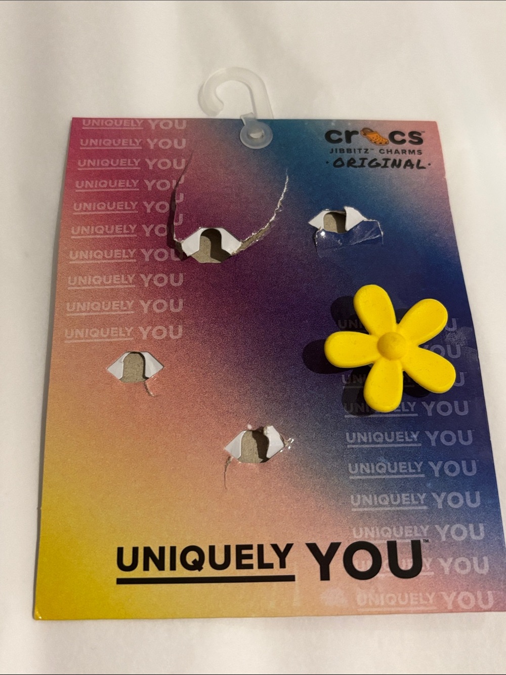 CROCS Jibbitz charms Original SET OF FOUR flowers yellow and silver NEW ON pack - Picture 4 of 8